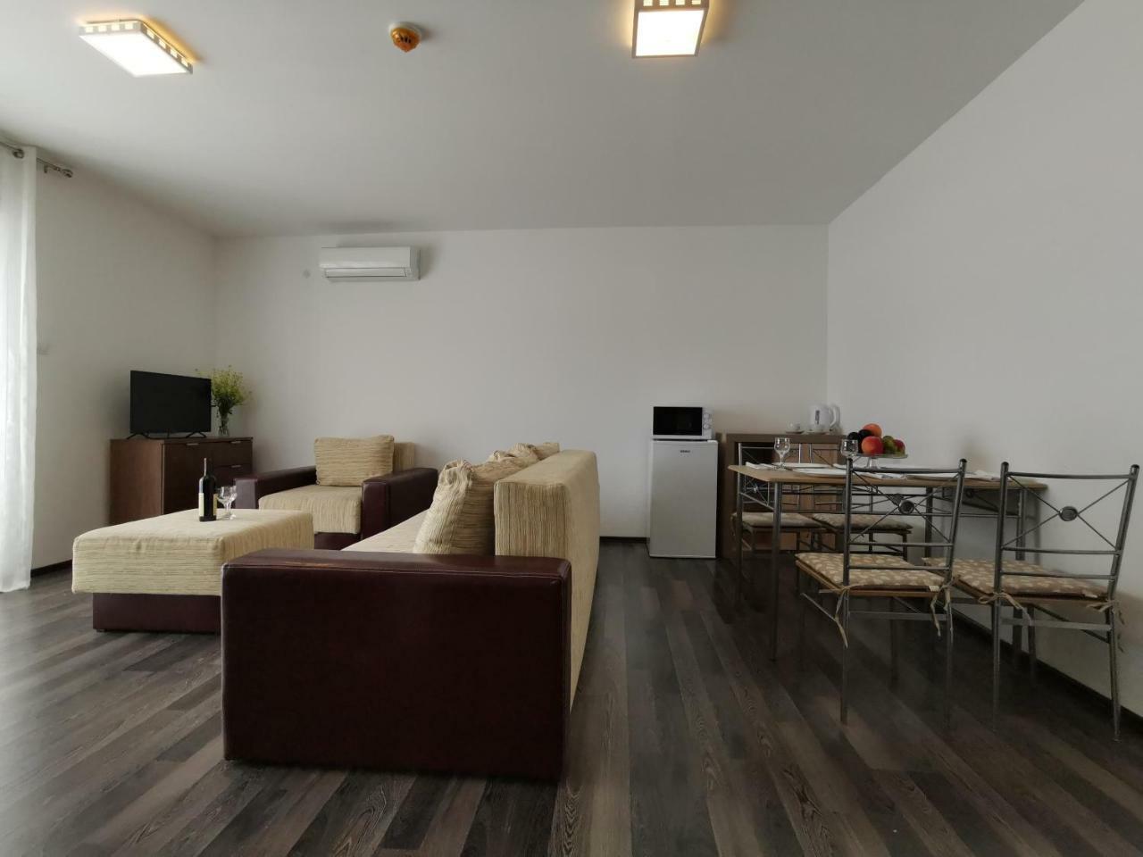 Apartments Apple Cat Montenegro Ko Bijela Εξωτερικό φωτογραφία